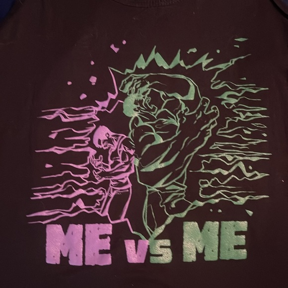 Flex Comics Me v Me Tank - Picture 2 of 3